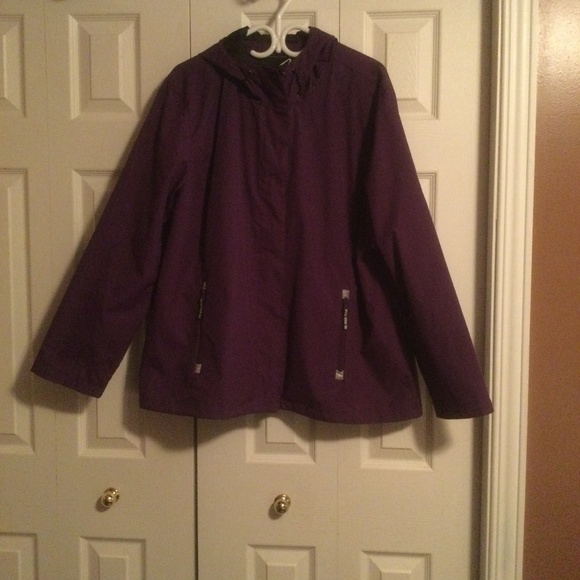 Alpinetek rain jacket - Picture 1 of 5